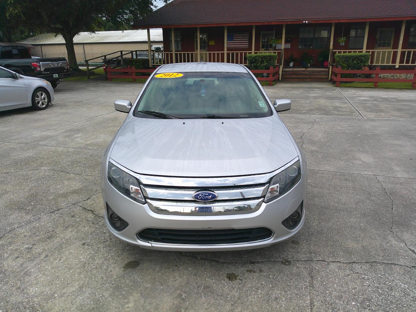 2012 SILVER FORD FUSION SE (3FAHP0HA3CR) , located at 1200 Cassat Avenue, Jacksonville, FL, 32205, (904) 695-1885, 30.302404, -81.731033 - Photo#0